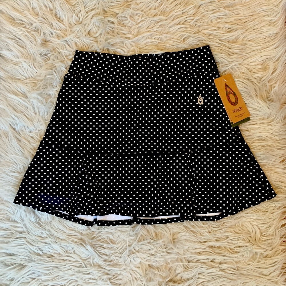Dona Jo athletic skirt